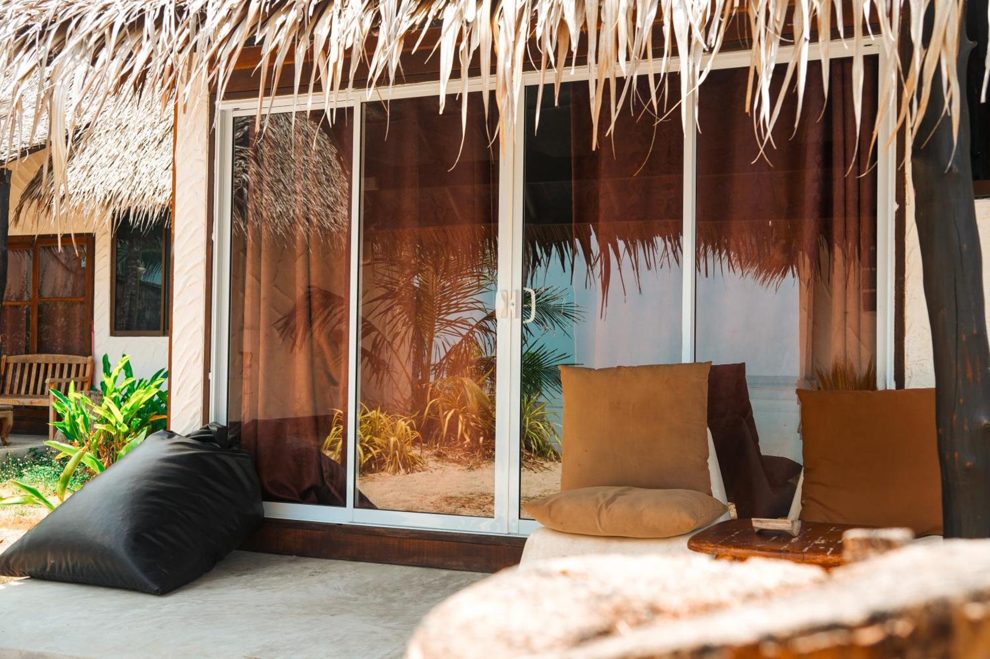 Wild Wood X Hansa Beach Fitness Resort Thongsala Exterior foto